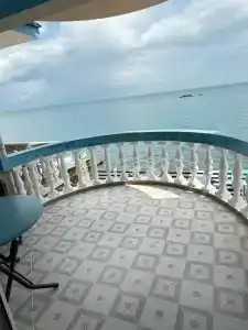 У моря - 6