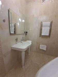 Премьер - 108