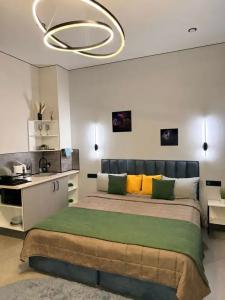 Home Sharing - 172