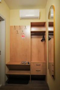 Elhostel - 166