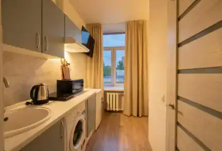 Metro Apartments - 241