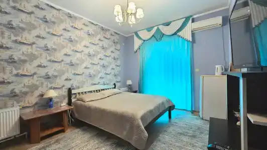 Лавровая - 11