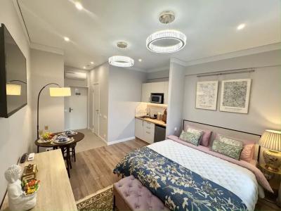 Metro Apartments - 277