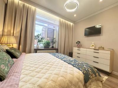 Metro Apartments - 280
