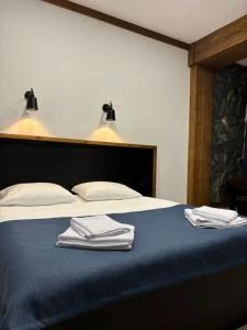 Кавказский двор - 14