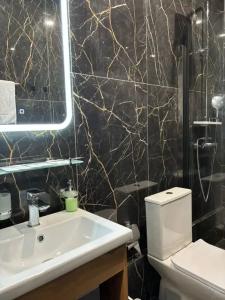 Кавказский двор - 33