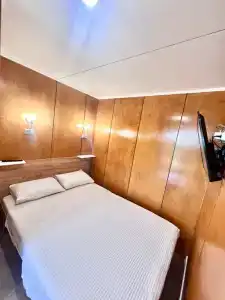 Yootel - 26