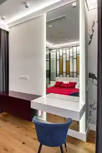в Сити - 327