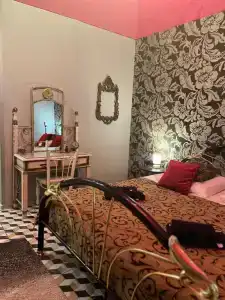 Бульвар Стрит - 21