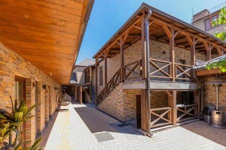 Boutique Living - 43