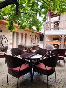 Boutique Living - 53
