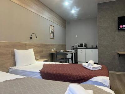 Room 12 - 103