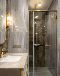 Grand Royal Residences - 339