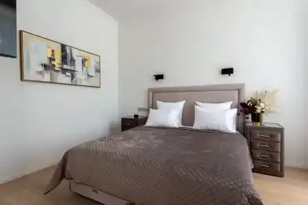 Grand Royal Residences - 390