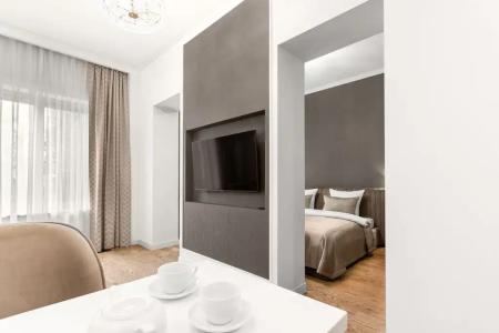 Grand Royal Residences - 413