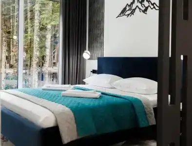 Кавказский двор - 40