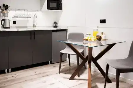 Кавказский двор - 48