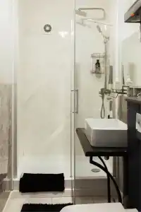 Кавказский двор - 70