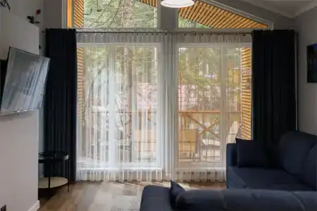 Кавказский двор - 78