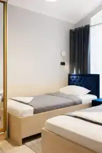 Кавказский двор - 80