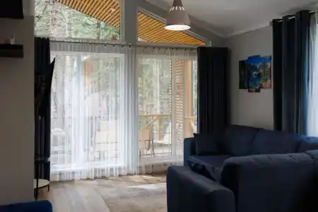 Кавказский двор - 85