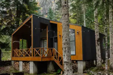 Кавказский двор - 91