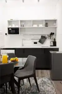 Кавказский двор - 100