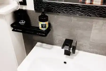 Кавказский двор - 136