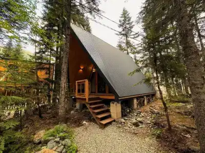 Кавказский двор - 137