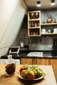 Кавказский двор - 144