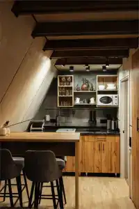 Кавказский двор - 145