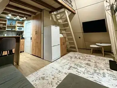 Кавказский двор - 166