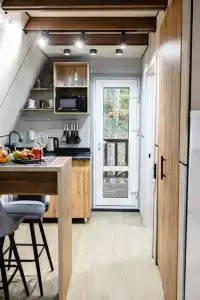 Кавказский двор - 184