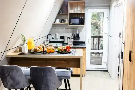 Кавказский двор - 187