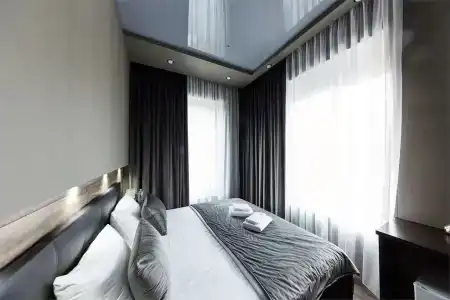 The Royal - 7