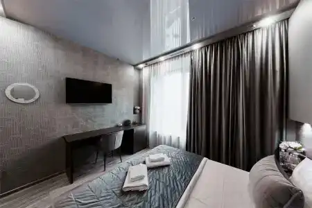 The Royal - 29