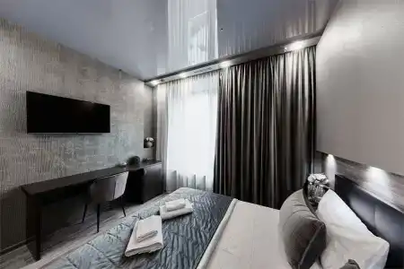 The Royal - 37