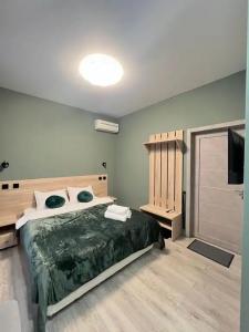 Fan House - 68