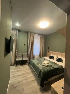 Fan House - 66
