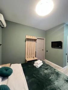 Fan House - 67