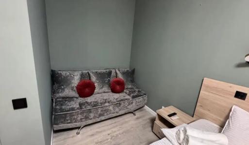 Fan House - 86