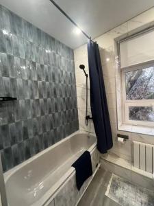 Fan House - 109