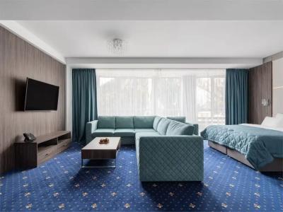 Cosmos Selection Dombay Diamond - 23