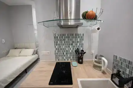 Metro Apartments - 326