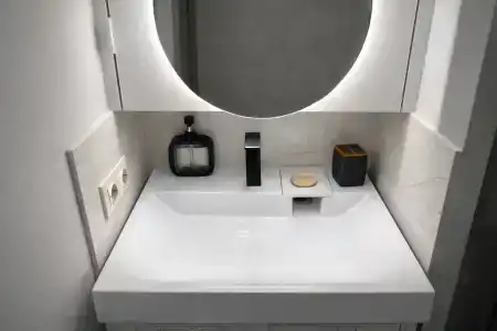 Metro Apartments - 333