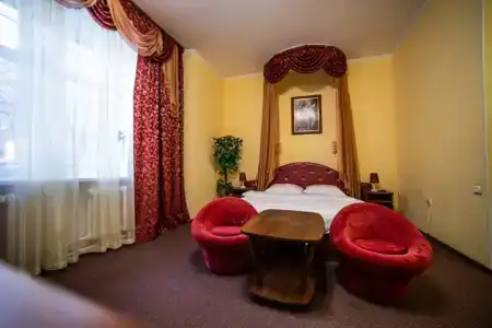 Дворянская - 25