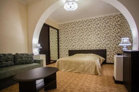 Sweet Hall - 12
