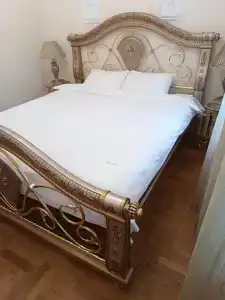 Deluxe - 69