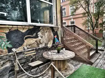 Tolstoy Art House - 48