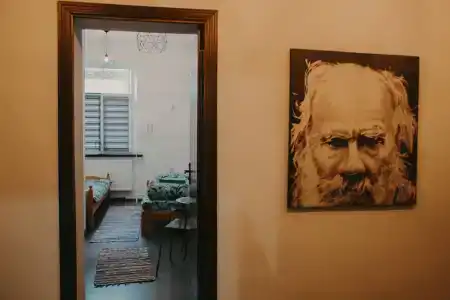 Tolstoy Art House - 78
